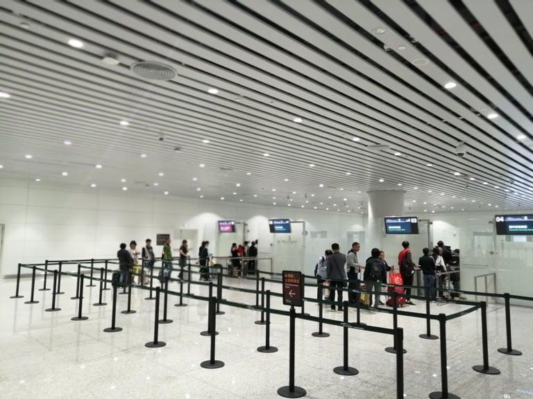 中轉旅客候檢區.jpg