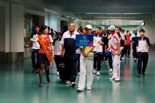 南京機場順利保障首批亞青會運動員代表團