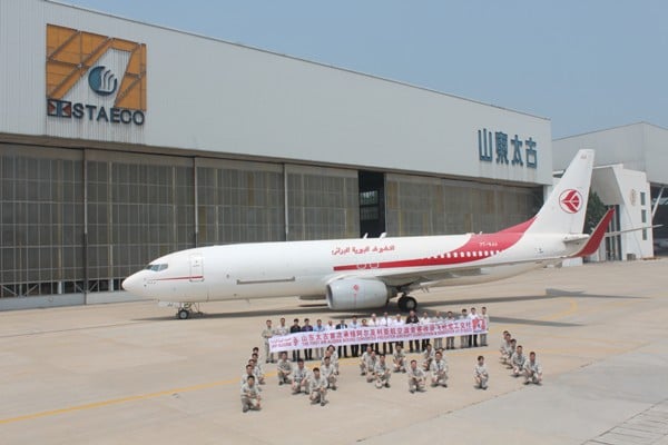 B737-800.JPG