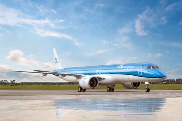 Embraer-E195-E2-KLM-2.jpg