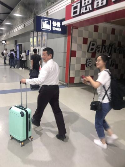 海航地服工作人員成功幫助旅客找回行李.jpg