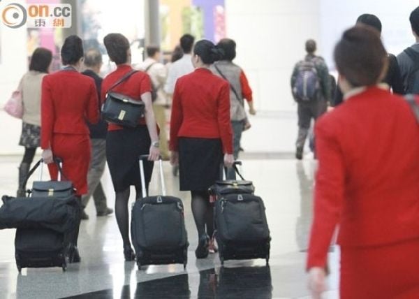 國泰空服員加薪4% 工會憂其他企業紛壓加幅