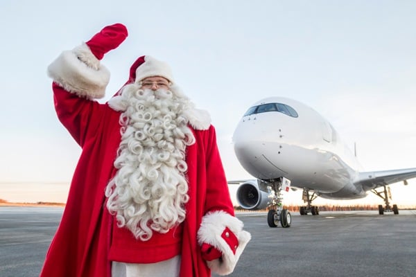 Santa Claus with A350.jpg