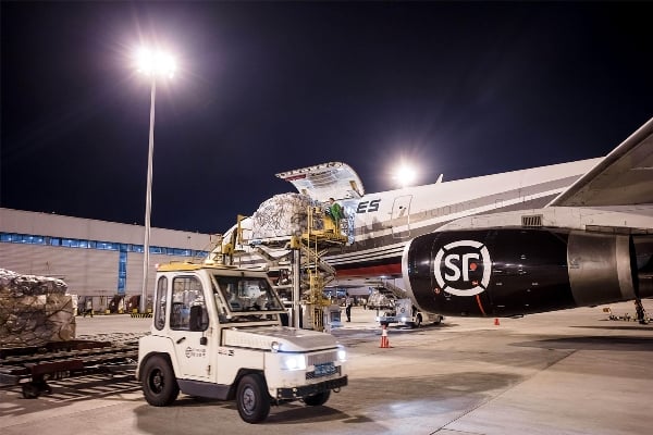 D3-SCB757-200F.jpg