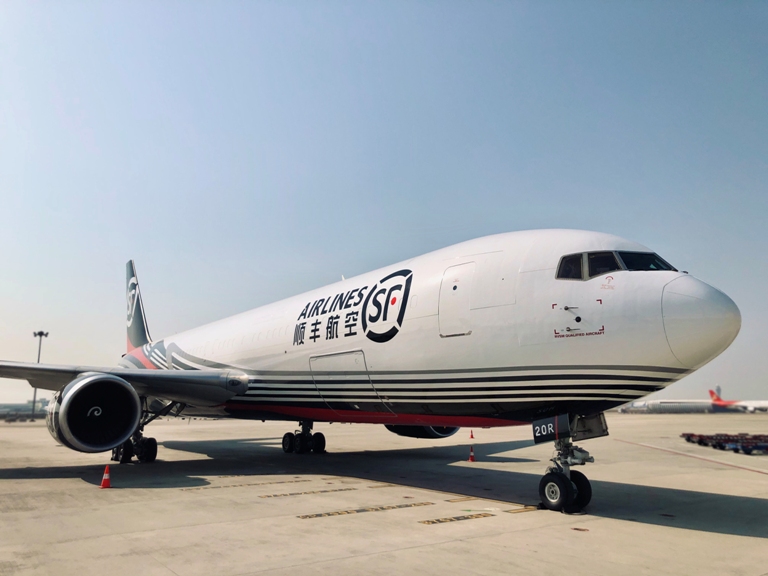 YψD1SB767-300BCF.jpg